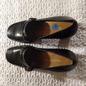 Naturalizer  Chaussures Escarpins pour petite fille, taille 4